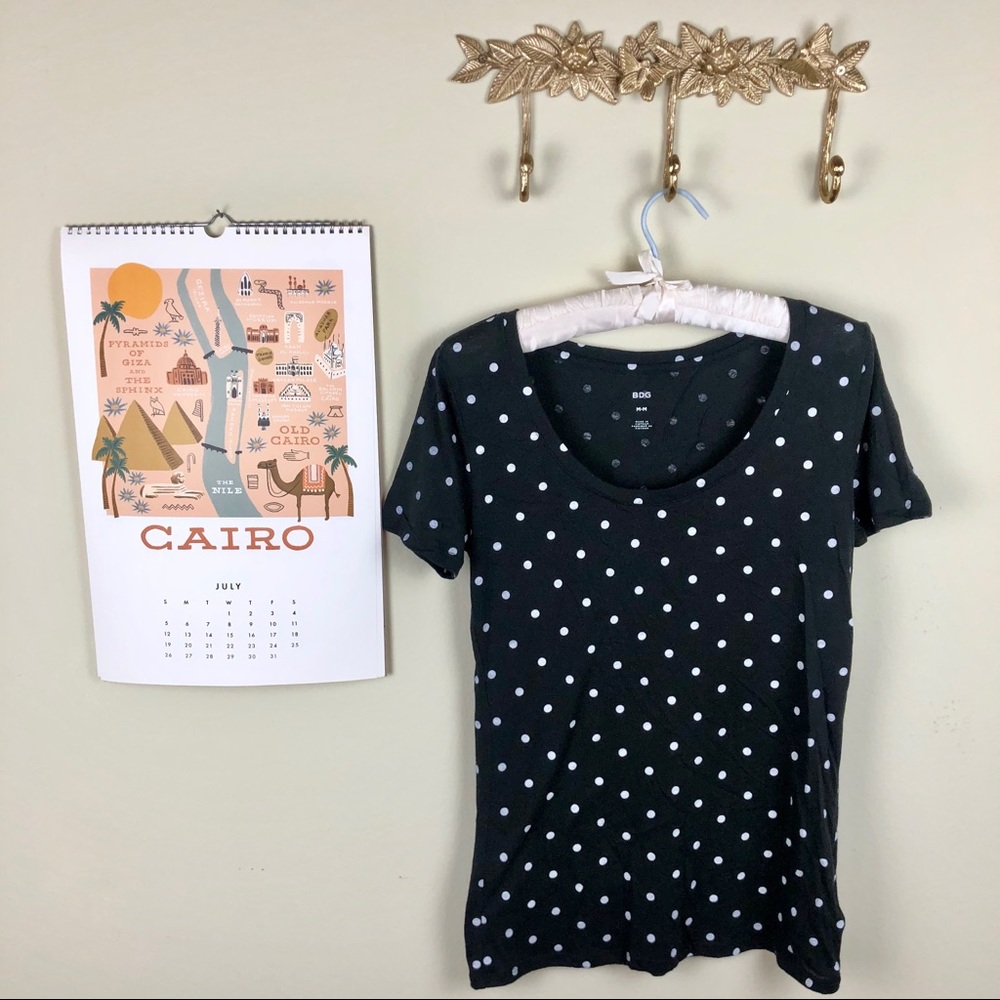 🦋 NWOT Urban Outfitters BDG scoop neck Tee